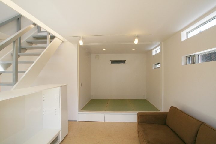 07宝箱の家_10内1階07